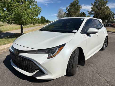 Used 2021 Toyota Corolla XSE FWD image 2