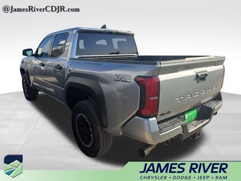 Used 2024 Toyota Tacoma TRD Off-Road image 7