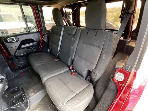 Used 2021 Jeep Wrangler Unlimited Sahara AWD/4WD image 29
