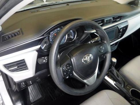 Used 2014 Toyota Corolla LE image 25