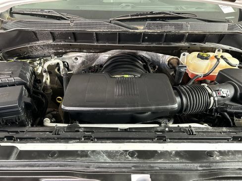 Used 2022 Chevrolet Silverado 1500 W/T w/ WT Value Package AWD/4WD image 11