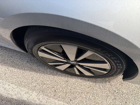 Used 2022 Nissan Altima 2.5 SV image 4