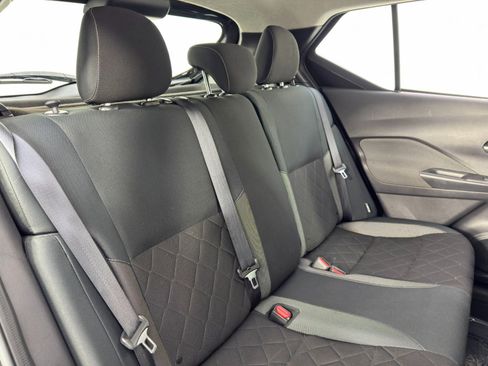 Used 2020 Nissan Kicks SV image 30