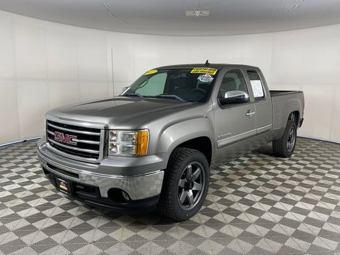 Certified 2013 GMC Sierra 1500 SLE image 1