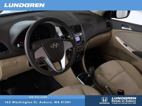 Used 2012 Hyundai Accent GLS w/ Comfort Pkg 2 FWD image 8