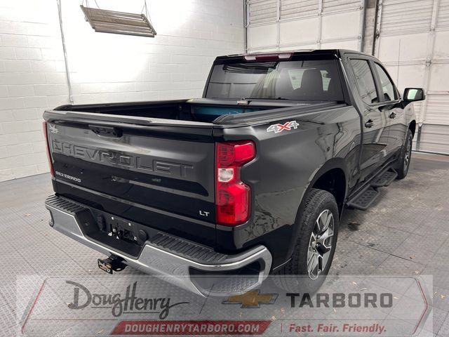 Used 2023 Chevrolet Silverado 1500 LT AWD/4WD image 7