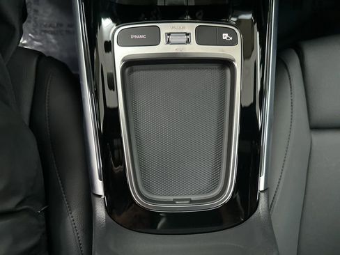 New 2026 Mercedes-Benz GLB 250 image 17