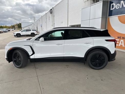 New 2026 Chevrolet Blazer EV LT AWD/4WD image 13