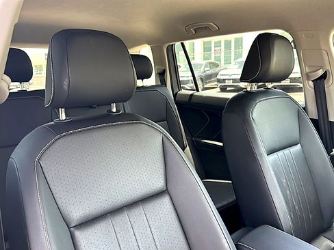 Used 2023 Volkswagen Tiguan SE FWD image 23