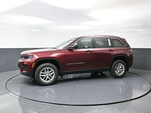 New 2025 Jeep Grand Cherokee Laredo X w/ Luxury Tech Group I image 10