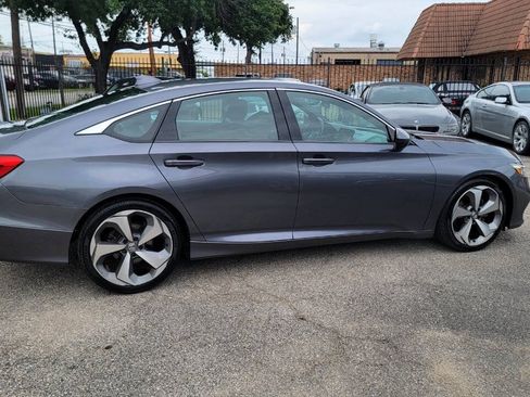 Used 2018 Honda Accord Sport image 4
