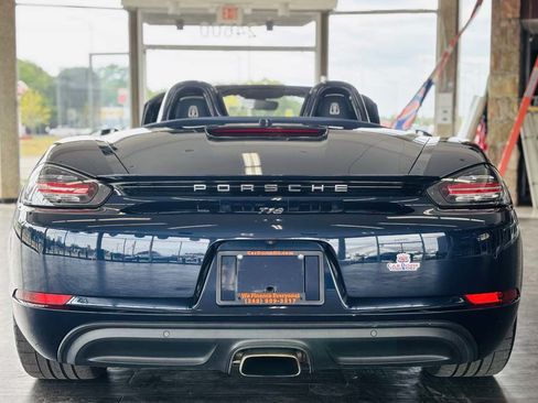 Used 2019 Porsche 718 Boxster RWD image 11