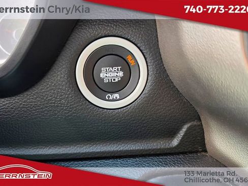 Used 2019 RAM 1500 Laramie AWD/4WD image 16