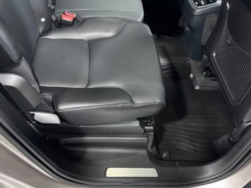 Certified 2023 Volvo XC90 B5 Core w/ Climate Package AWD/4WD image 24