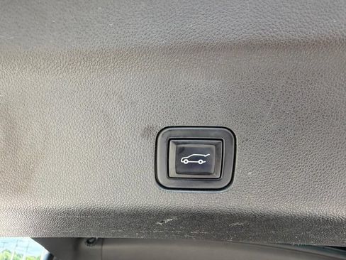 Used 2021 Cadillac Escalade Sport w/ Driver Assist Tech Package AWD/4WD image 6