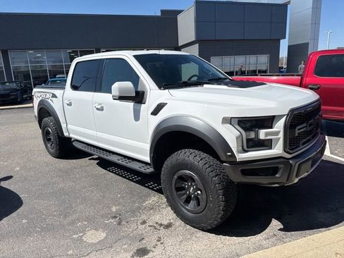 Used 2018 Ford F150 Raptor w/ Equipment Group 802A Luxury image 5