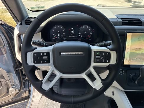 New 2026 Land Rover Defender 110 X-Dynamic SE AWD/4WD image 28