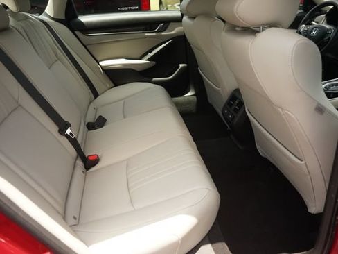 Used 2022 Honda Accord EX-L image 16