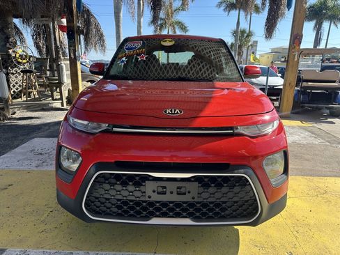 Used 2020 Kia Soul S FWD image 2
