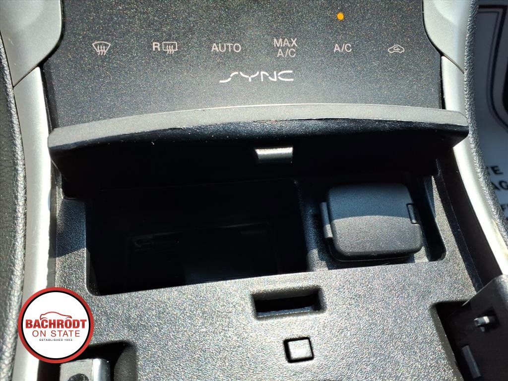 Used 2016 Lincoln MKZ w/ Equipment Group 300A Reserve FWD image 12