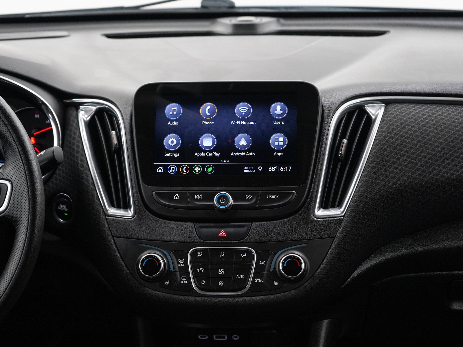 Used 2019 Chevrolet Malibu Hybrid FWD image 15