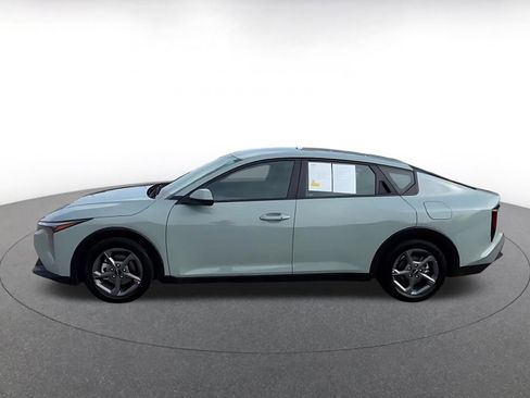 Used 2025 Kia K4 LXS image 9