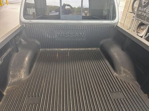 Used 2016 Nissan Frontier SV image 5