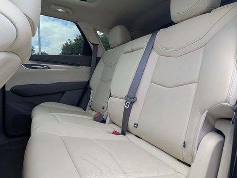 Used 2020 Cadillac XT5 Premium Luxury FWD image 7