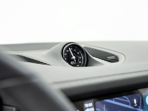 Certified 2026 Porsche Cayenne AWD/4WD image 22