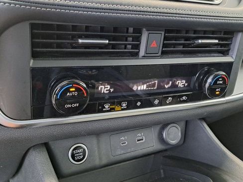 Used 2023 Nissan Rogue SV image 14