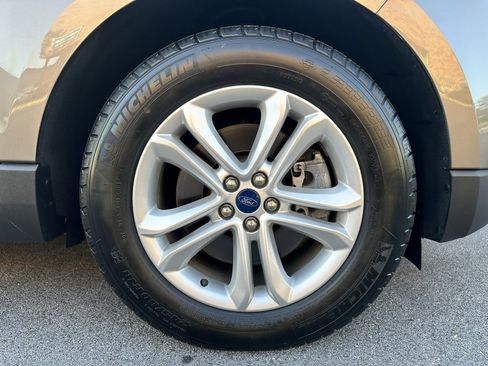Used 2019 Ford Edge SEL w/ Equipment Group 201A AWD/4WD image 88