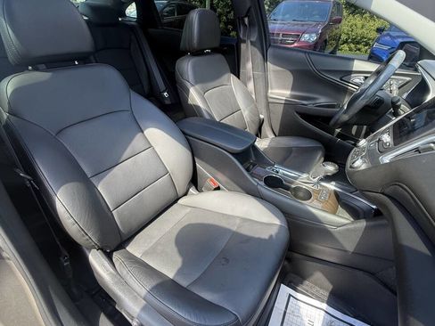 Used 2020 Chevrolet Malibu Premier FWD image 26