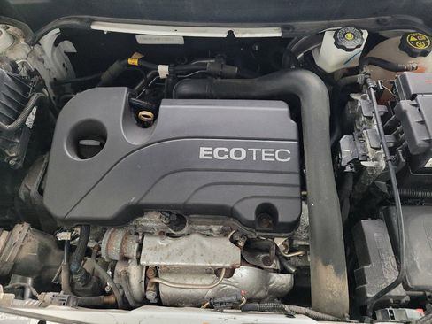 Used 2021 Chevrolet Equinox LT FWD image 30
