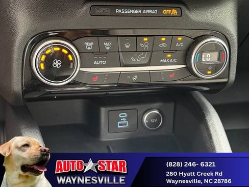 Used 2021 Ford Escape SE w/ Cold Weather Package AWD/4WD image 17