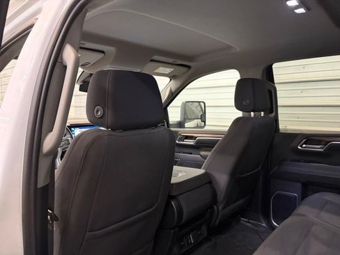 Used 2024 Chevrolet Silverado 2500 LT AWD/4WD image 22