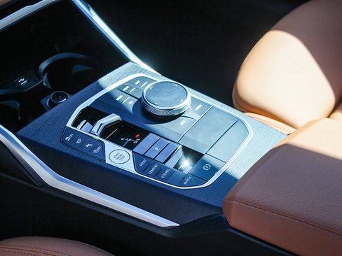 Used 2026 BMW 330i Sedan w/ Convenience Package RWD image 18