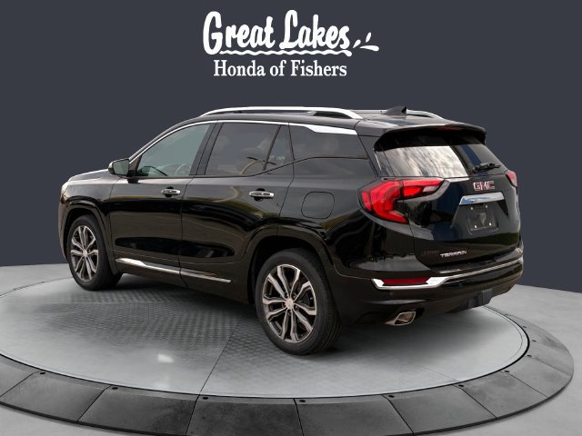 Used 2020 GMC Terrain Denali w/ Denali Premium Package FWD image 3