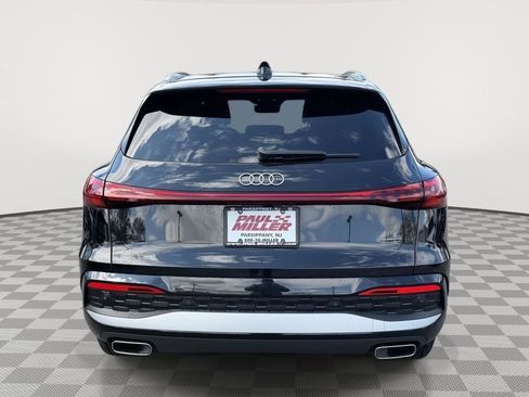 Used 2025 Audi Q5 Premium w/ Convenience Package AWD/4WD image 5