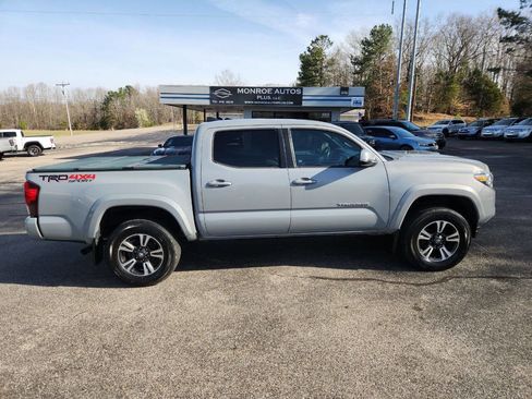 Used 2019 Toyota Tacoma TRD Sport image 1