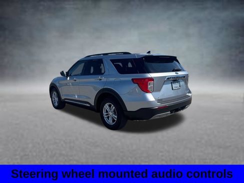 Used 2021 Ford Explorer XLT w/ Equipment Group 202A AWD/4WD image 9