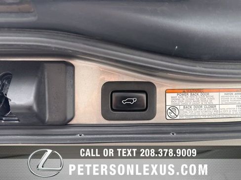 Used 2020 Lexus LX 570 4WD w/ Luxury Package image 22