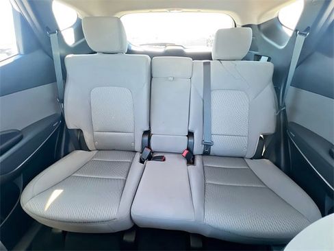 Used 2017 Hyundai Santa Fe Sport image 25