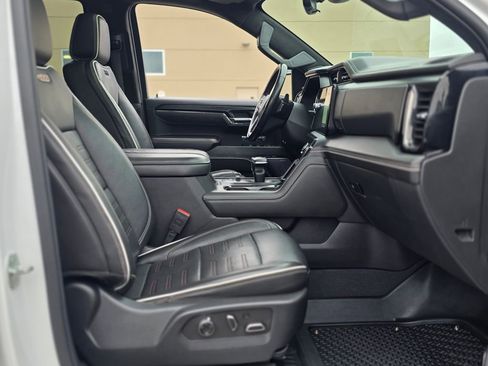 Used 2023 GMC Sierra 1500 AT4X AWD/4WD image 10