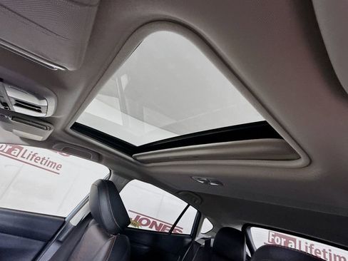 Certified 2023 Subaru Crosstrek 2.5i Limited w/ Moonroof Package image 11