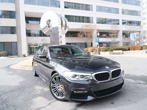 Used 2017 BMW 540i xDrive image 2