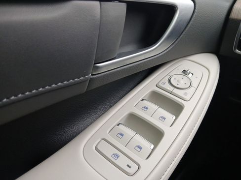 Certified 2025 Hyundai Sonata Limited image 16