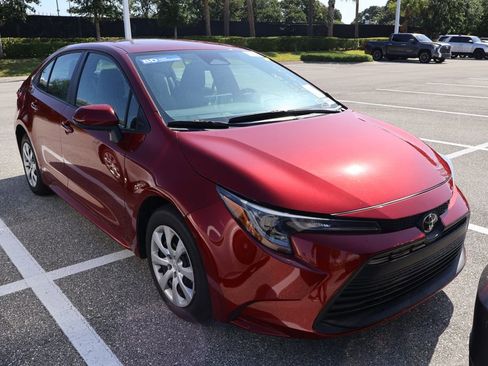 Used 2024 Toyota Corolla LE FWD image 5
