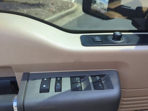 Used 2011 Ford F350 Lariat AWD/4WD image 10