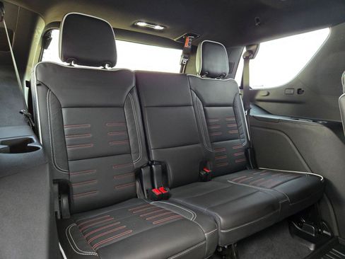 Used 2026 GMC Yukon AT4 Ultimate w/ LPO, Floor Liner Package AWD/4WD image 34