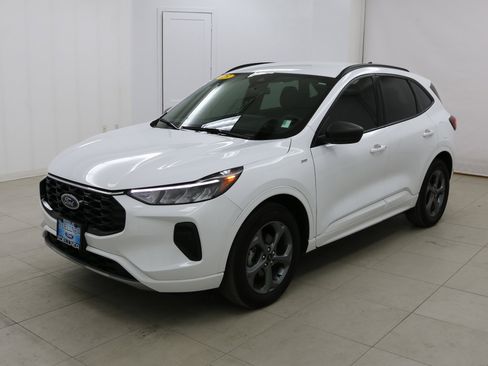 Used 2023 Ford Escape ST-Line w/ Tech Pack #1 image 1